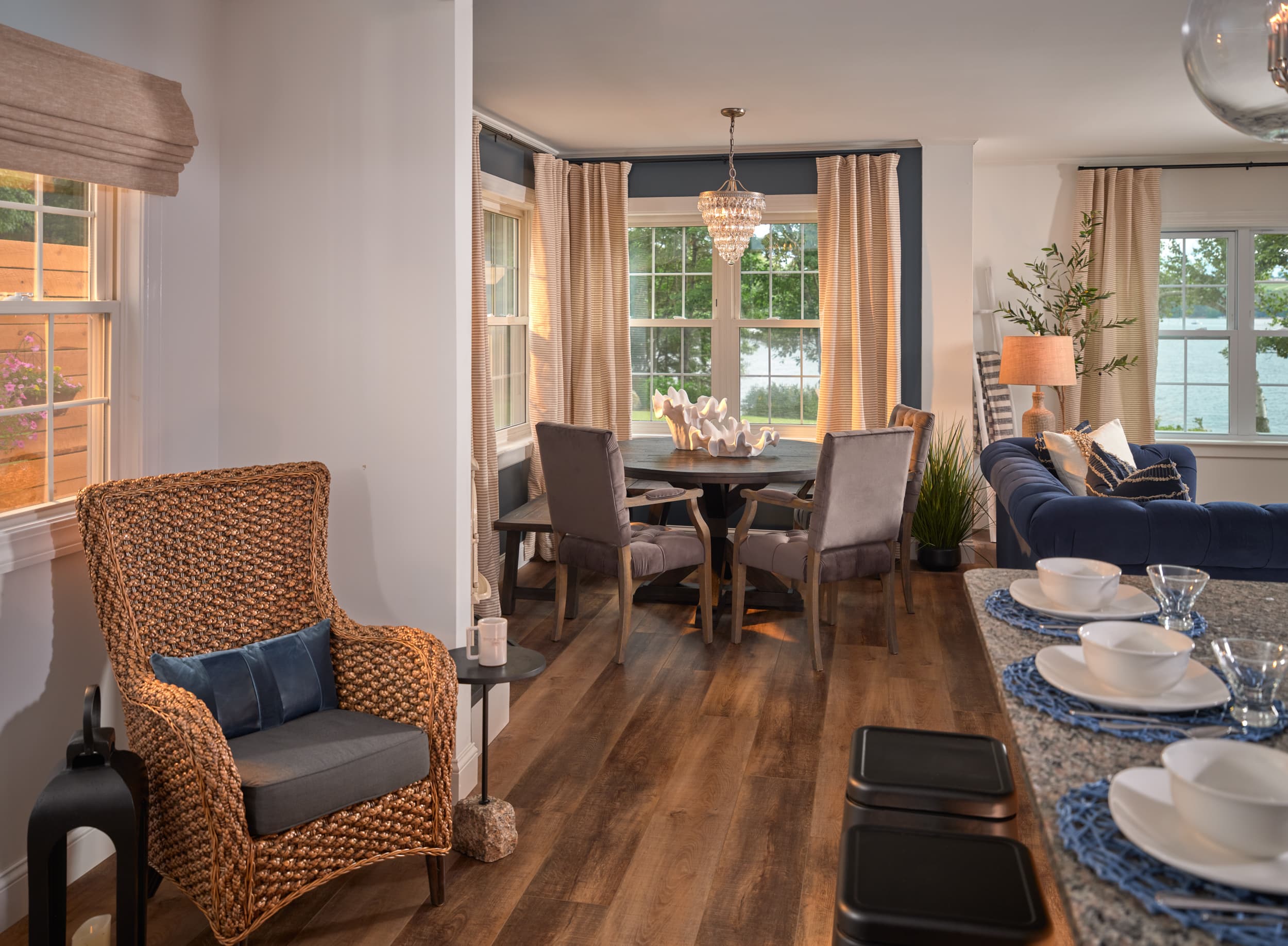 Deer Isle Dining Room Design (Credit: Chris Giannelli)
